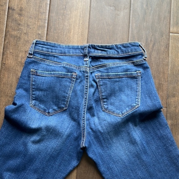 R Jeans- blue jeans, size 27- in seam 30”, slim (reitmans) - Picture 5 of 6